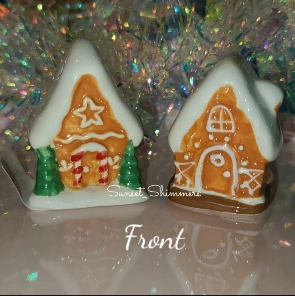 Cracker Barrel Peppermint GINGERBREAD House Cristmas Salt Pepper Shaker New